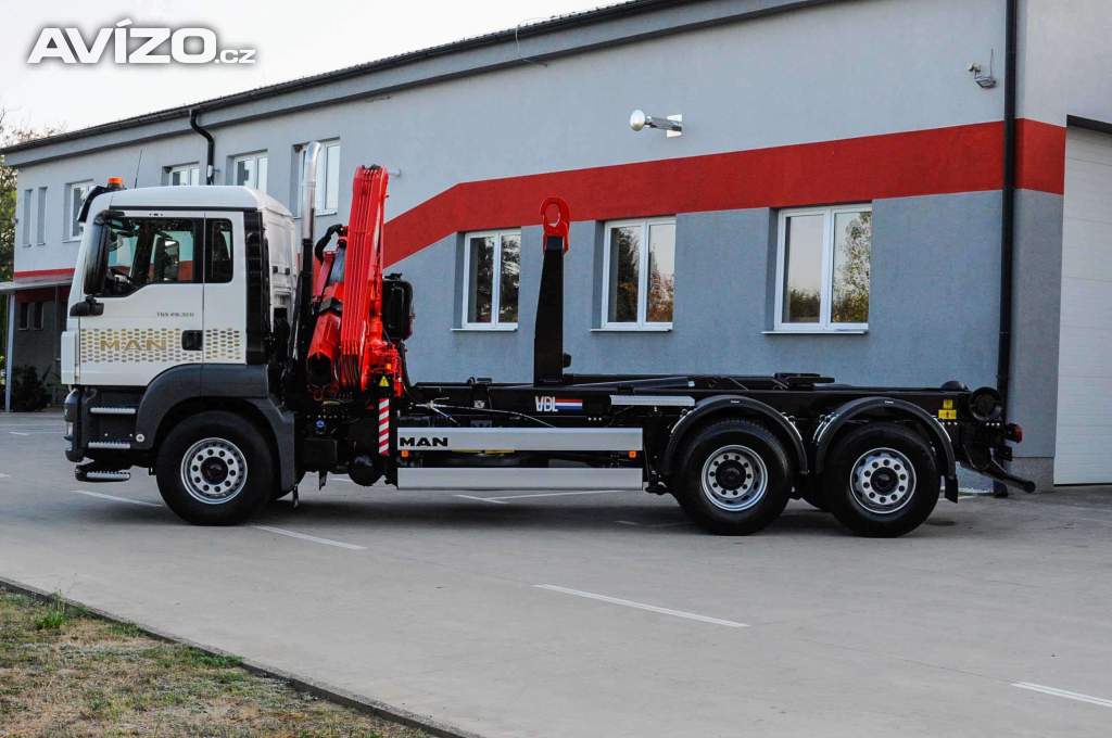 Foto inzerátu MAN TGS 28.320 HÁKOVÝ NOSIČ KONTEJNERŮ + HYDRAULICKÁ RUKA