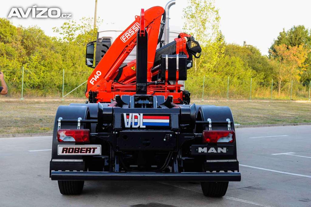 Foto inzerátu MAN TGS 28.320 HÁKOVÝ NOSIČ KONTEJNERŮ + HYDRAULICKÁ RUKA