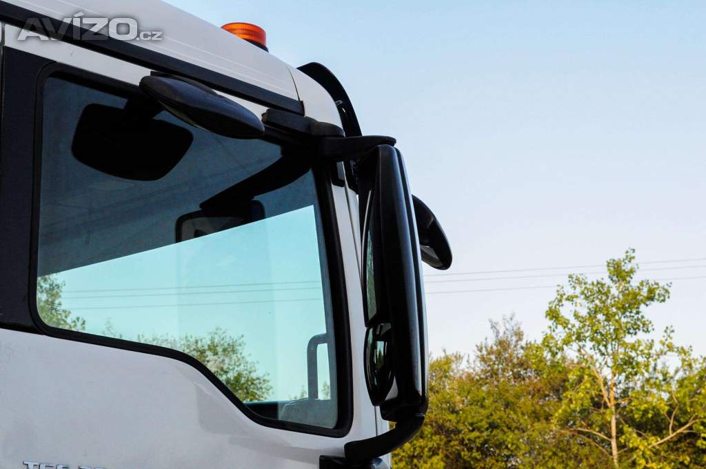 Foto inzerátu MAN TGS 28.320 HÁKOVÝ NOSIČ KONTEJNERŮ + HYDRAULICKÁ RUKA