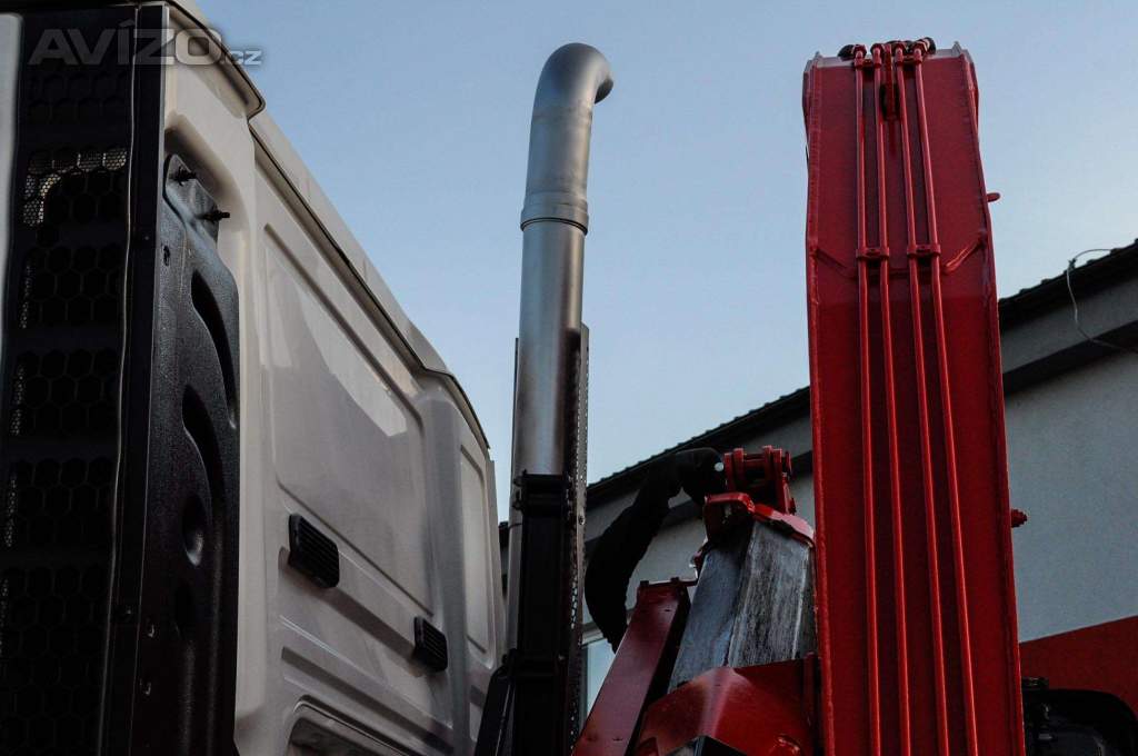 Foto inzerátu MAN TGS 28.320 HÁKOVÝ NOSIČ KONTEJNERŮ + HYDRAULICKÁ RUKA