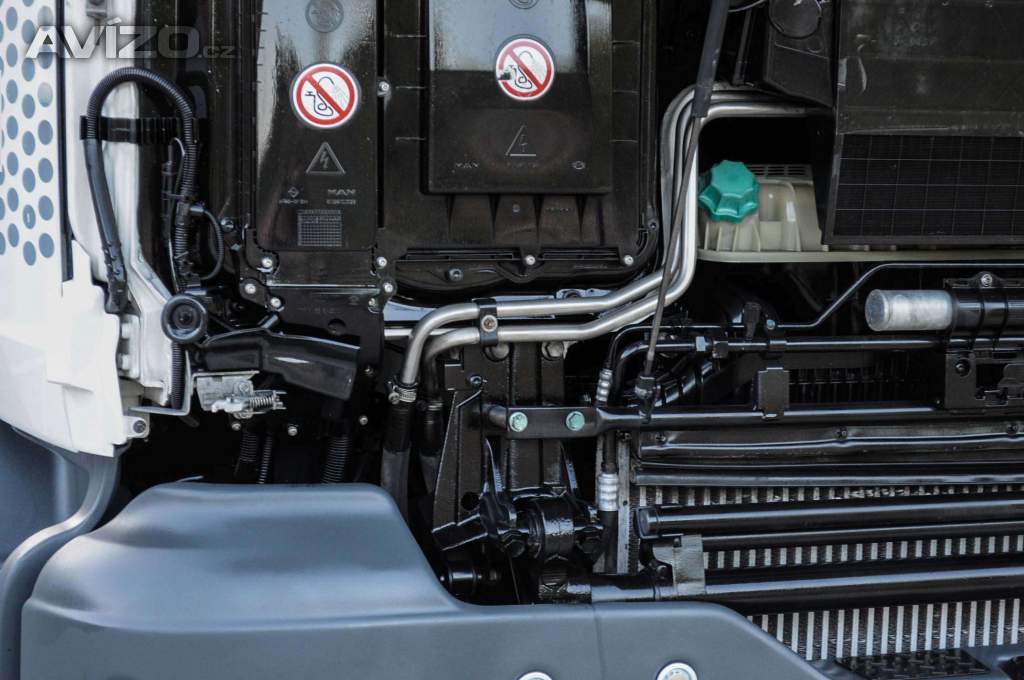 Foto inzerátu MAN TGS 28.320 HÁKOVÝ NOSIČ KONTEJNERŮ + HYDRAULICKÁ RUKA