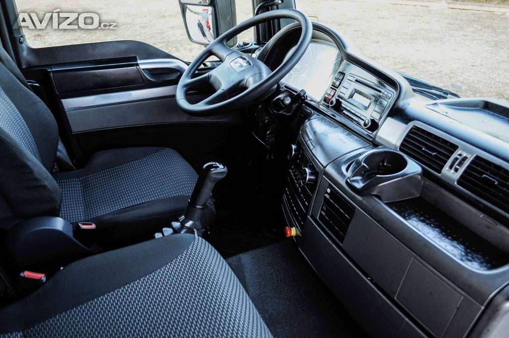 Foto inzerátu MAN TGS 28.320 HÁKOVÝ NOSIČ KONTEJNERŮ + HYDRAULICKÁ RUKA