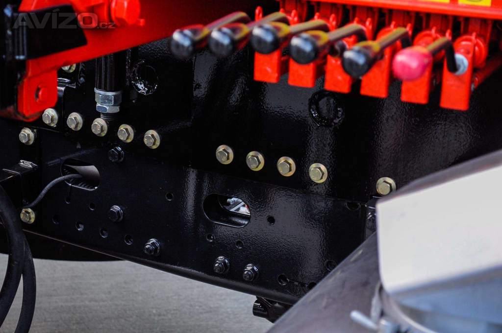 Foto inzerátu MAN TGS 28.320 HÁKOVÝ NOSIČ KONTEJNERŮ + HYDRAULICKÁ RUKA