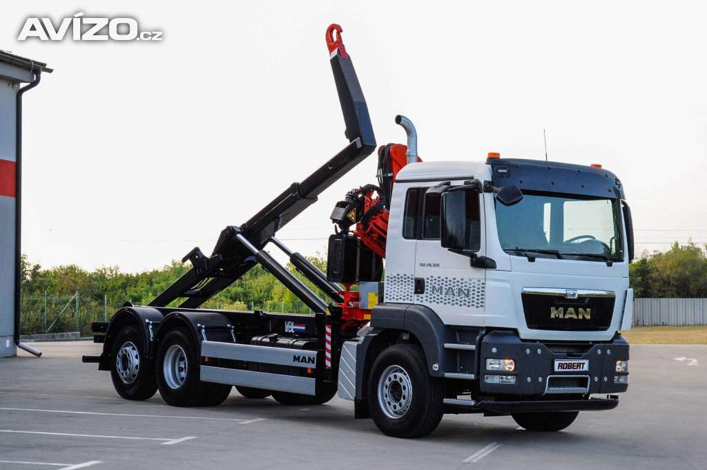 Foto inzerátu MAN TGS 28.320 HÁKOVÝ NOSIČ KONTEJNERŮ + HYDRAULICKÁ RUKA