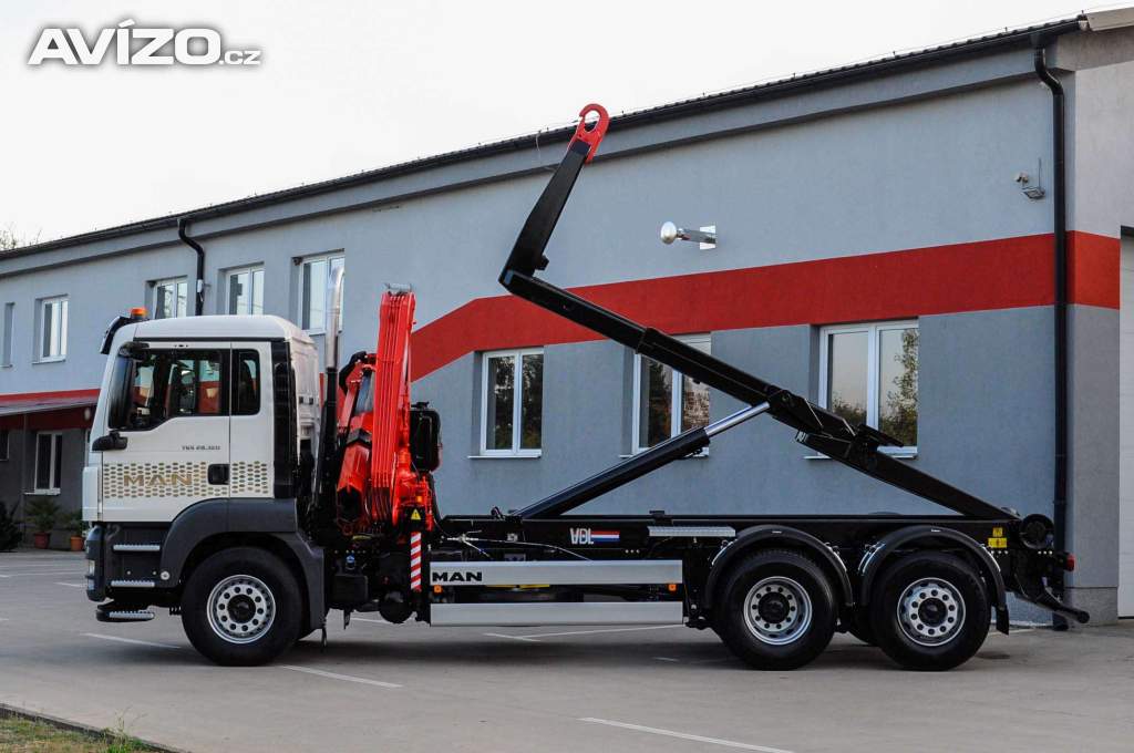 Foto inzerátu MAN TGS 28.320 HÁKOVÝ NOSIČ KONTEJNERŮ + HYDRAULICKÁ RUKA