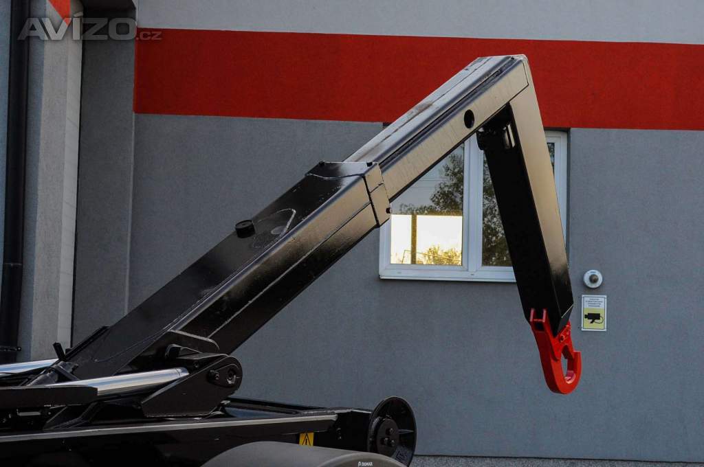 Foto inzerátu MAN TGS 28.320 HÁKOVÝ NOSIČ KONTEJNERŮ + HYDRAULICKÁ RUKA