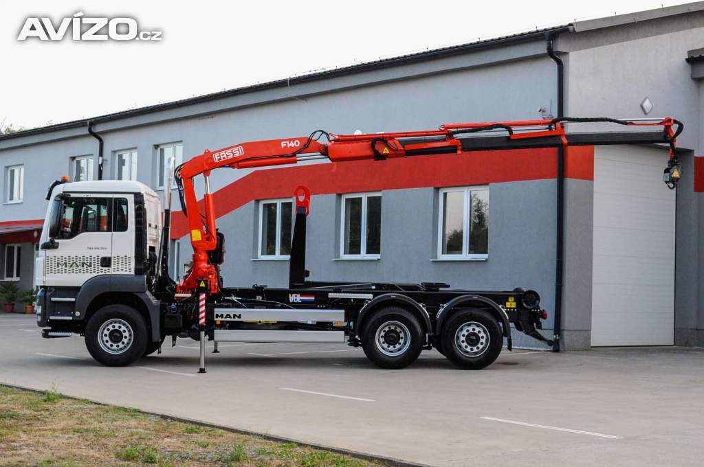 Foto inzerátu MAN TGS 28.320 HÁKOVÝ NOSIČ KONTEJNERŮ + HYDRAULICKÁ RUKA