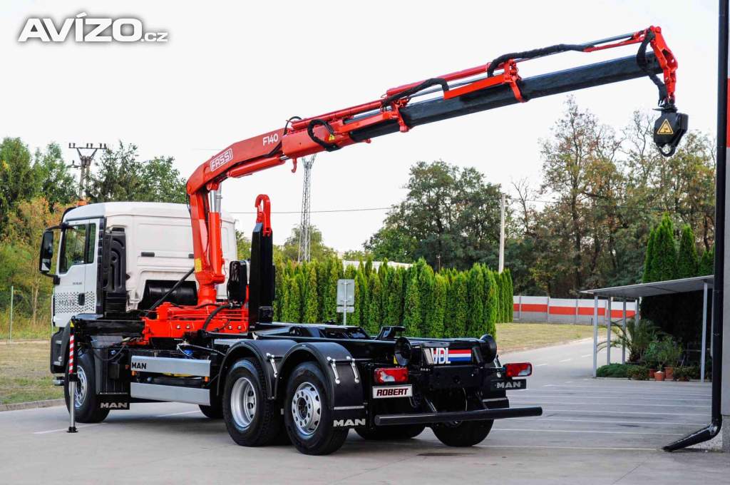 Foto inzerátu MAN TGS 28.320 HÁKOVÝ NOSIČ KONTEJNERŮ + HYDRAULICKÁ RUKA