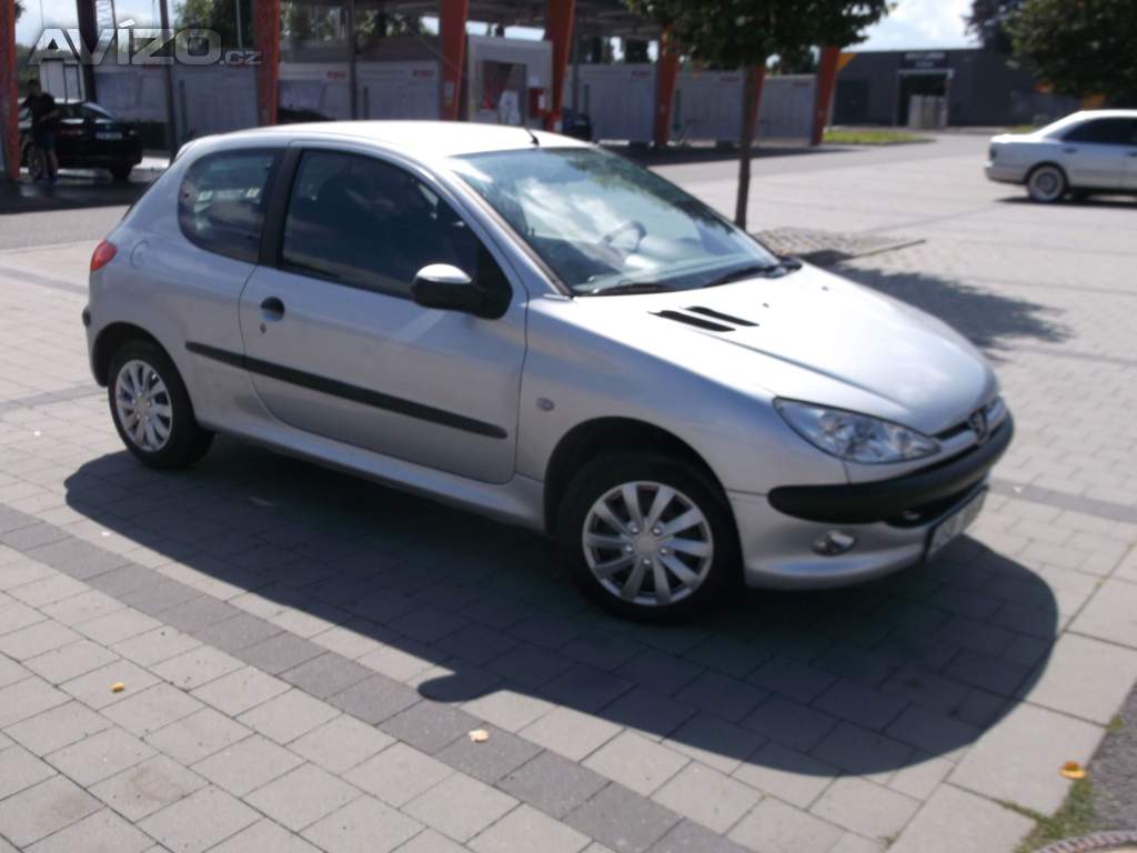 Foto inzerátu  Peugeot 206 1,1 44 kW, po 1.majitelce 86 let