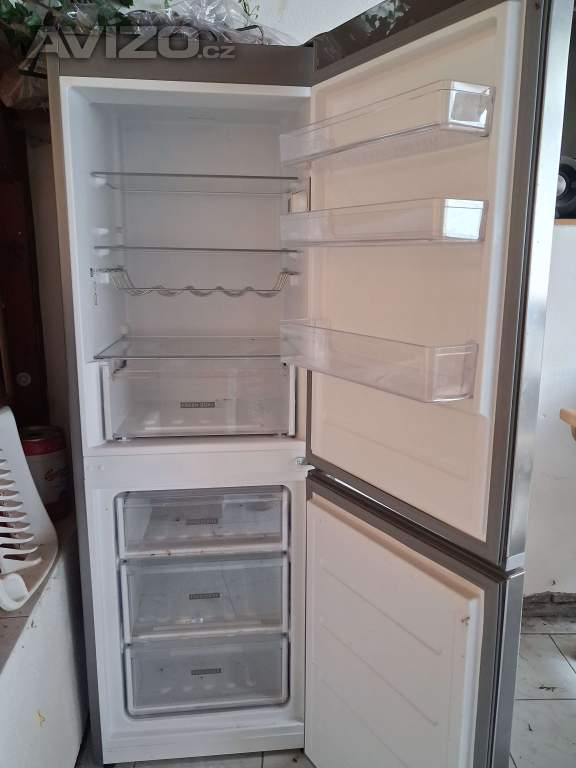 Foto inzerátu Lednice s mrazákem 
