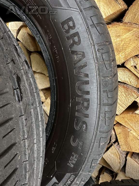Foto inzerátu Létní pneu Barum 215 60 R16