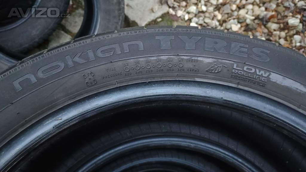 Foto inzerátu sada pneu Nokian 205/50 R17, 6-7mm (#165)