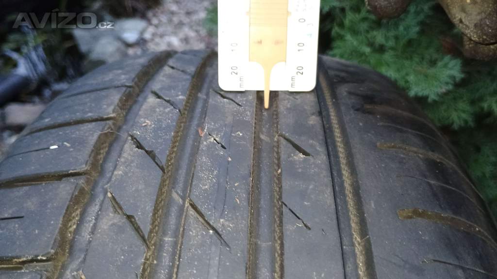 Foto inzerátu sada pneu Nokian 205/50 R17, 6-7mm (#165)