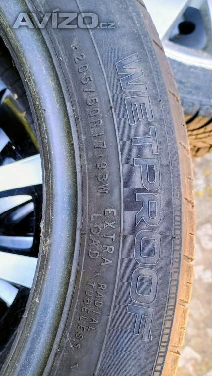 Foto inzerátu sada pneu Nokian 205/50 R17, 6-7mm (#165)