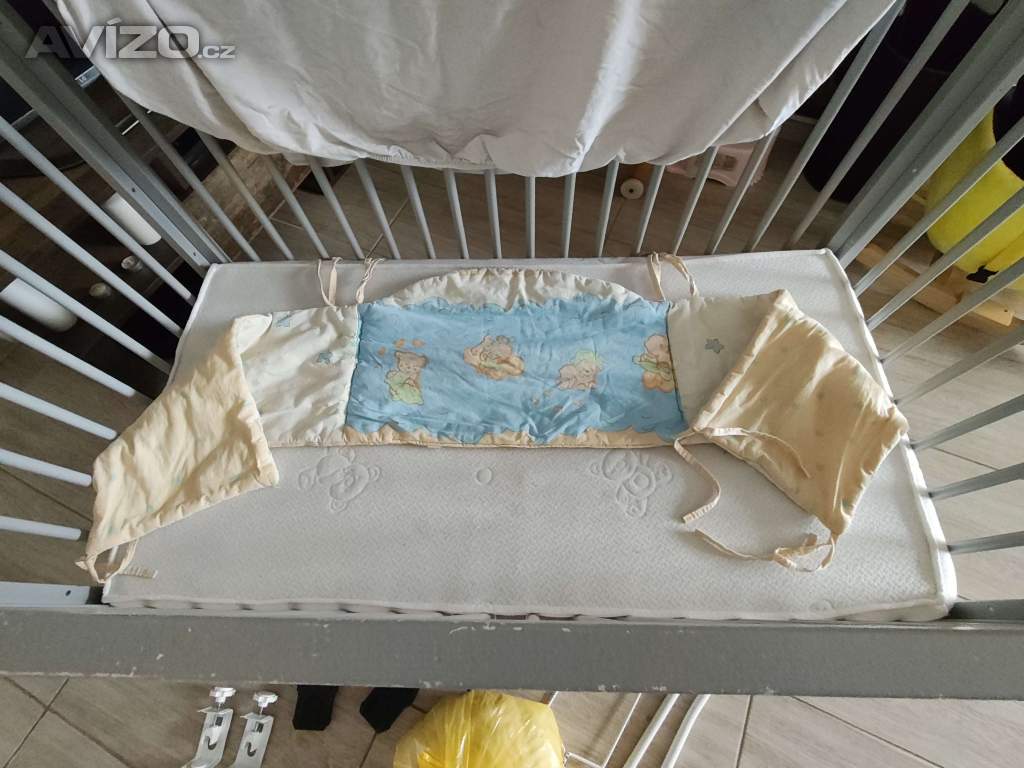 Foto inzerátu Dětská postýlka