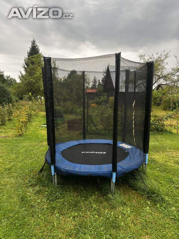 Trampolína
