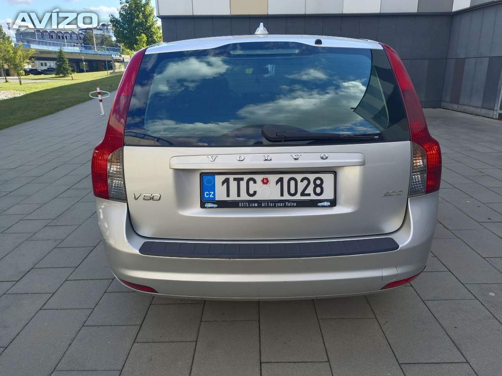 Foto inzerátu Volvo V50 - 2.0D, AUTOMAT, možná výměna 
