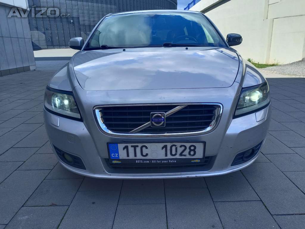 Foto inzerátu Volvo V50 - 2.0D, AUTOMAT, možná výměna 