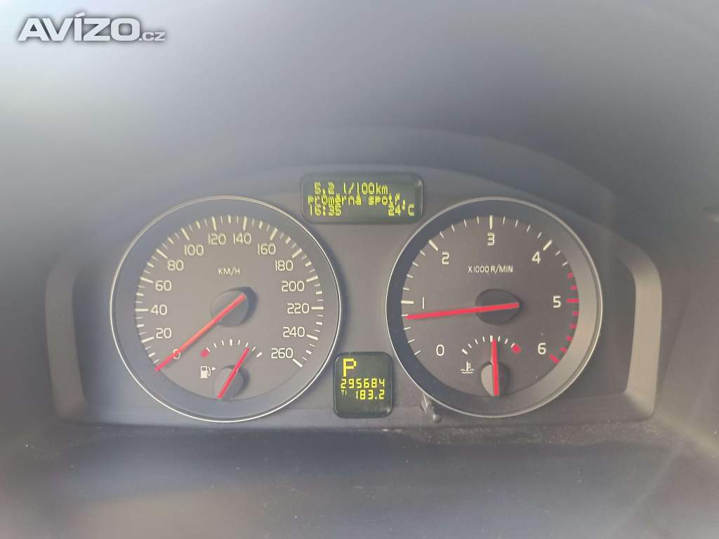 Foto inzerátu Volvo V50 - 2.0D, AUTOMAT, možná výměna 