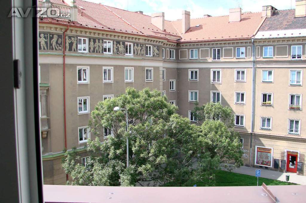 Foto inzerátu REZERVACE - Pronájem 1+kk OV-Poruba, ul. Porubská (34 m2, rekonstruováno, balkon)