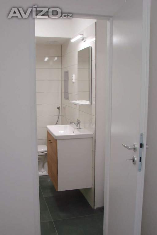Foto inzerátu REZERVACE - Pronájem 1+kk OV-Poruba, ul. Porubská (34 m2, rekonstruováno, balkon)