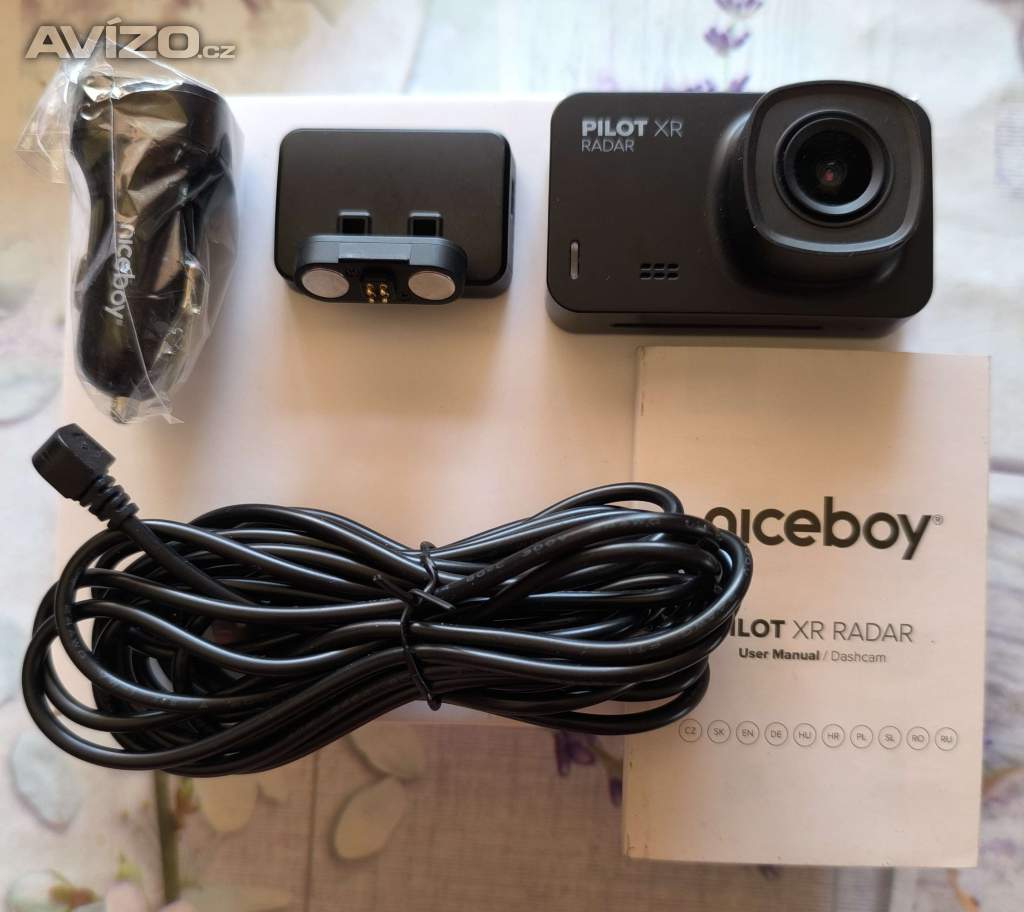 Foto inzerátu Autokamera Niceboy PILOT XR Radar 4K s hlášením radarů  