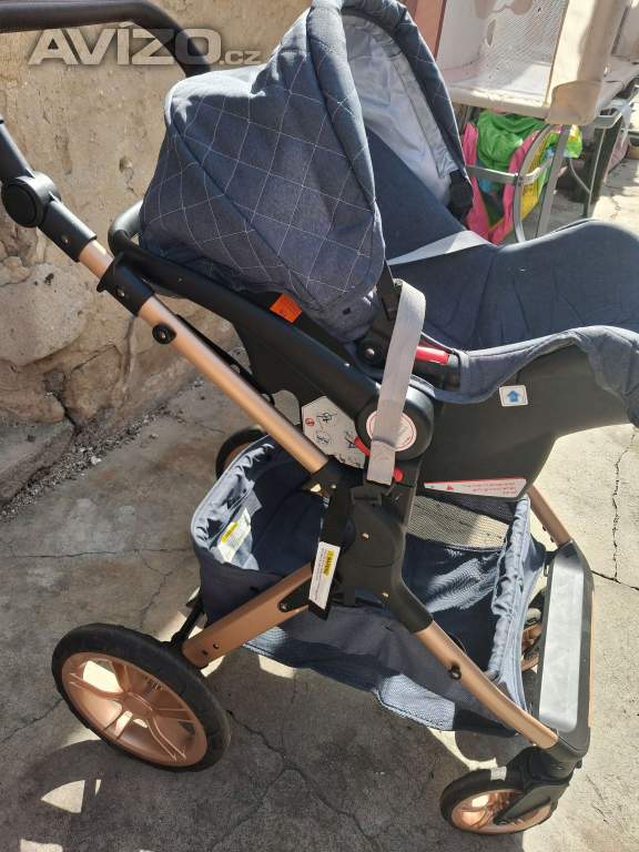 Sportovní kočárek 