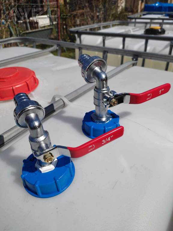 Foto inzerátu IBC 1000 litrů Víko 15 cm 2.500,-Kč PROSTĚJOV