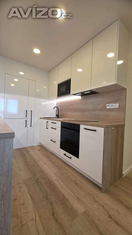 Foto inzerátu Byt 2+kk s lodžií po kompletní rekonstrukci, celkem 54 m²
