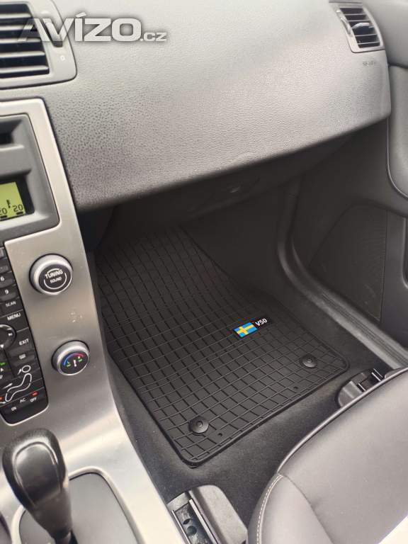 Foto inzerátu Volvo V50 - 2.0D, AUTOMAT, možná výměna 