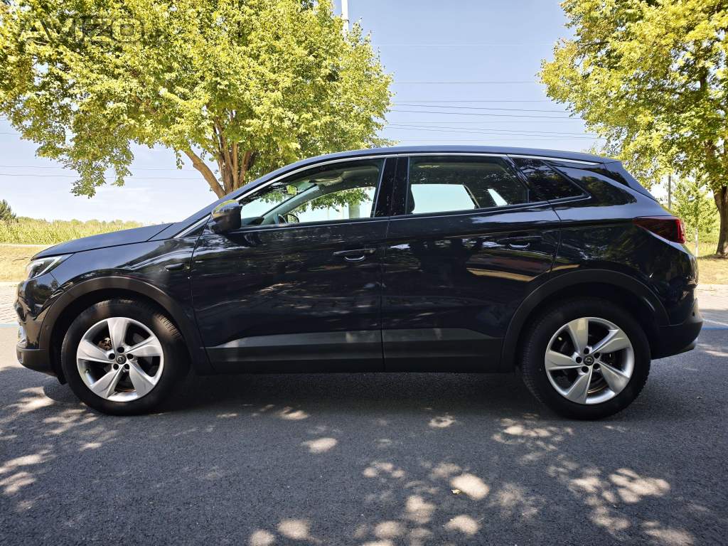 Foto inzerátu Opel Grandland X 1.6 benzín 180 koní 1. majitel 