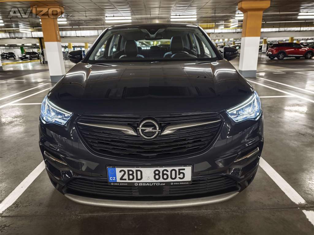 Foto inzerátu Opel Grandland X 1.6 benzín 180 koní 1. majitel 
