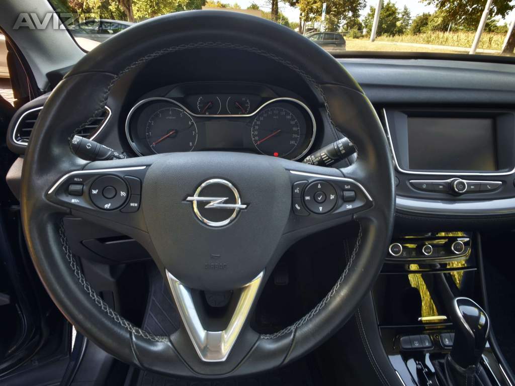 Foto inzerátu Opel Grandland X 1.6 benzín 180 koní 1. majitel 