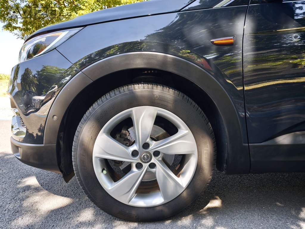 Foto inzerátu Opel Grandland X 1.6 benzín 180 koní 1. majitel 
