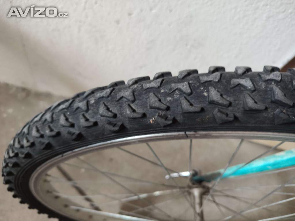 Foto inzerátu Prodám horské kolo po servisu připravené jen sednout a jezdit 