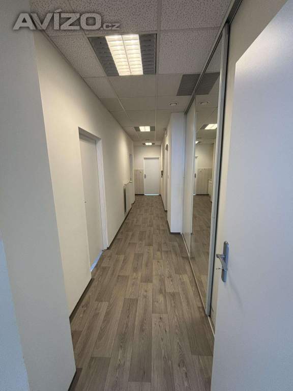 Foto inzerátu Kom.prostor 80m2 - CENTRUM - nájem 11.000,-