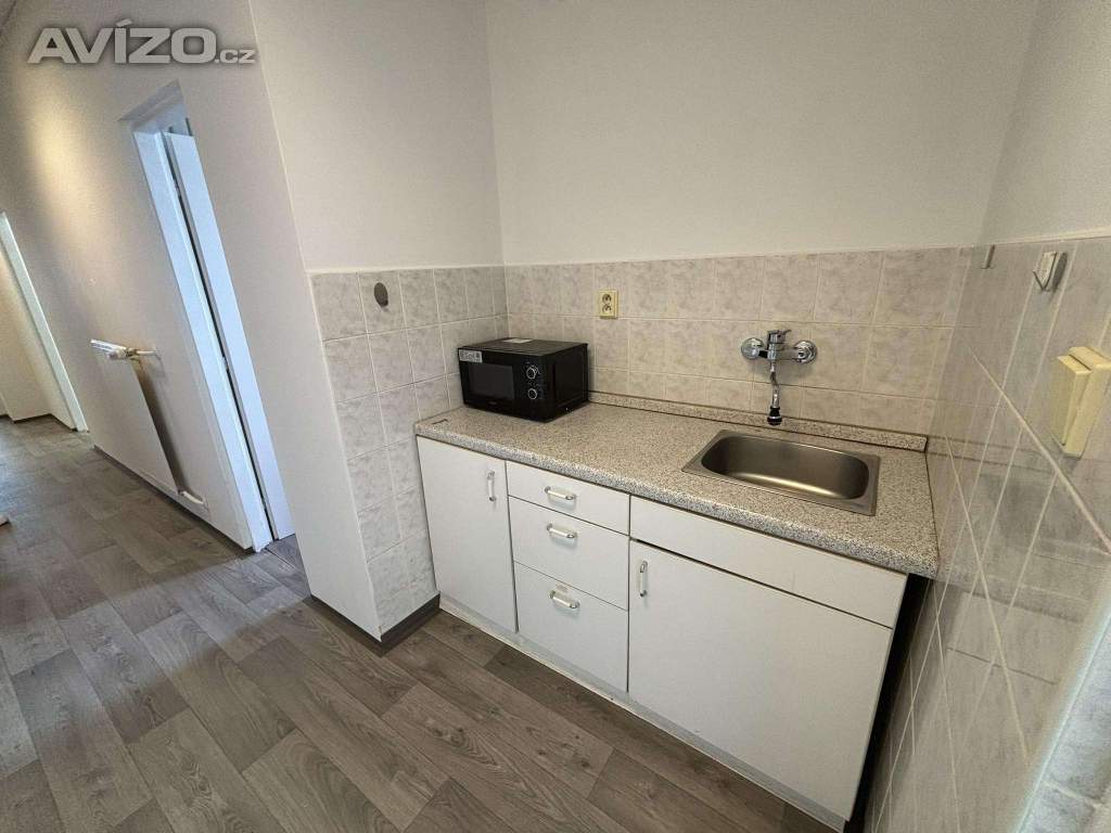 Foto inzerátu Kom.prostor 80m2 - CENTRUM - nájem 11.000,-