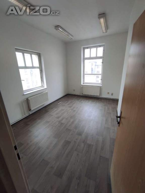 Foto inzerátu Kom.prostor 80m2 - CENTRUM - nájem 11.000,-
