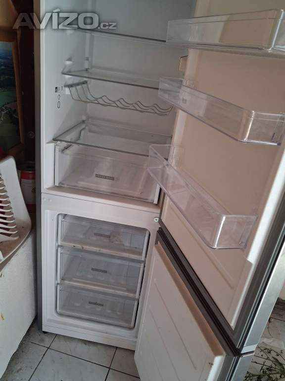 Foto inzerátu Lednice s mrazákem 
