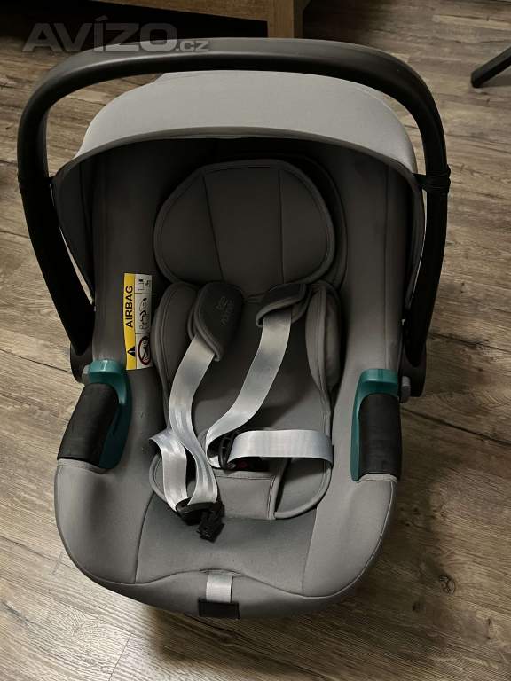 Autosedačka Britax Römer BABY-SAFE 3 i-SIZE vč. otočné základny