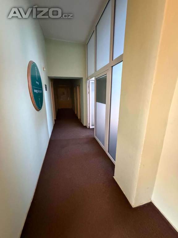 Foto inzerátu REZERVACE - Kancelář 27m2 - CENTRUM OV - nájem 3.000,- 