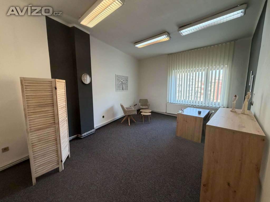 Foto inzerátu REZERVACE - Kancelář 27m2 - CENTRUM OV - nájem 3.000,- 