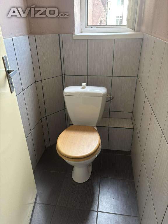 Foto inzerátu REZERVACE - Kancelář 27m2 - CENTRUM OV - nájem 3.000,- 