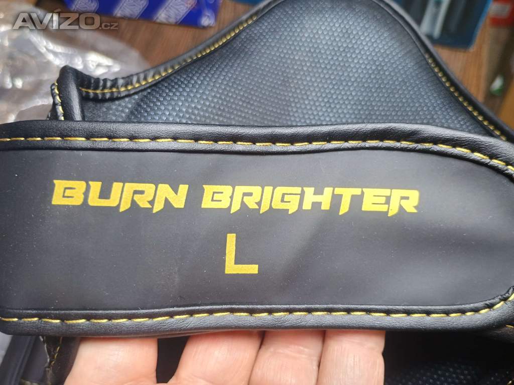 Foto inzerátu 104 - StarPro Burn Brighter L - chrániče holeně na box, MMA