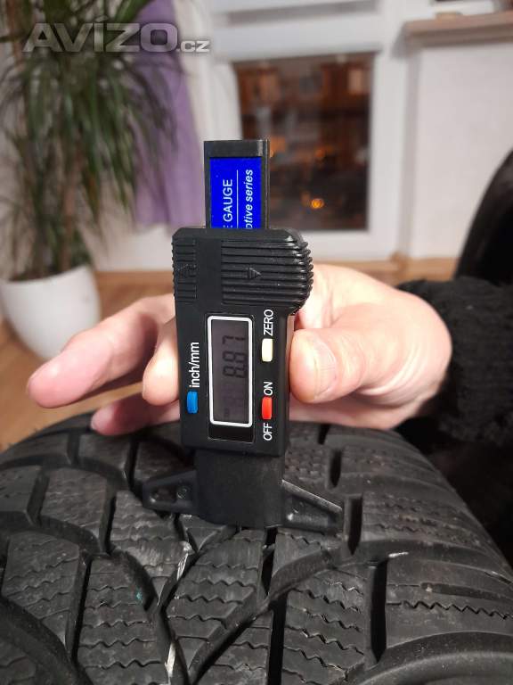 Foto inzerátu Zimní pneumatiky 