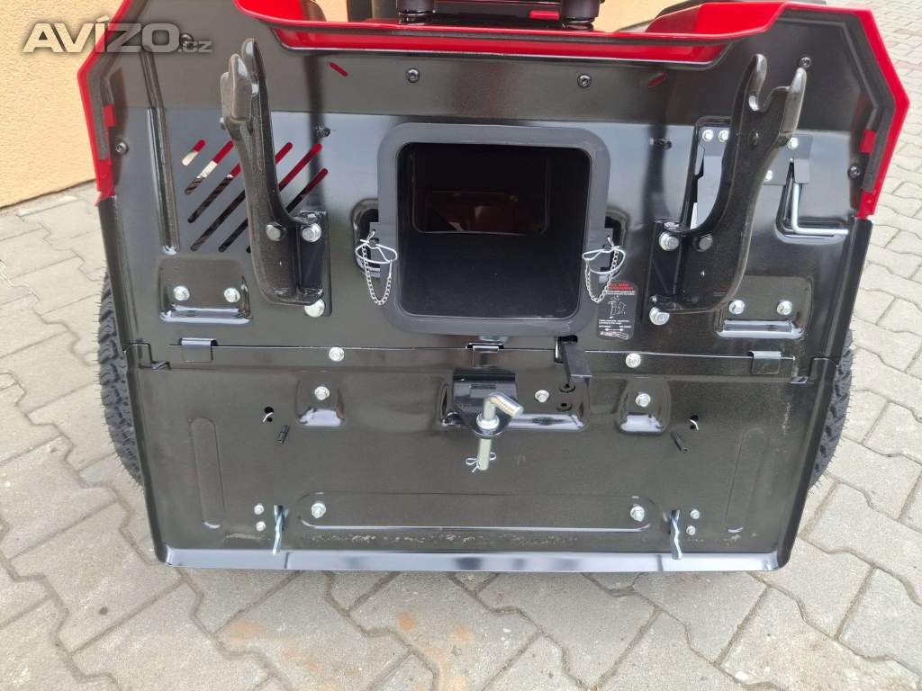 Foto inzerátu Zahradní traktor DELLKON 586 cm 17,7 HP, 98 cm