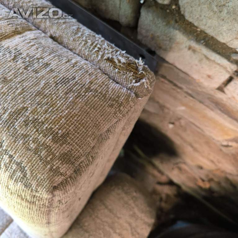 Foto inzerátu Darují rozkladací sedačku
