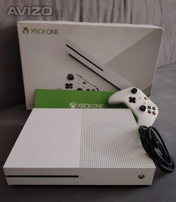 Konzole Xbox One 1 TB pevný disk orginální krabice, jak nový 