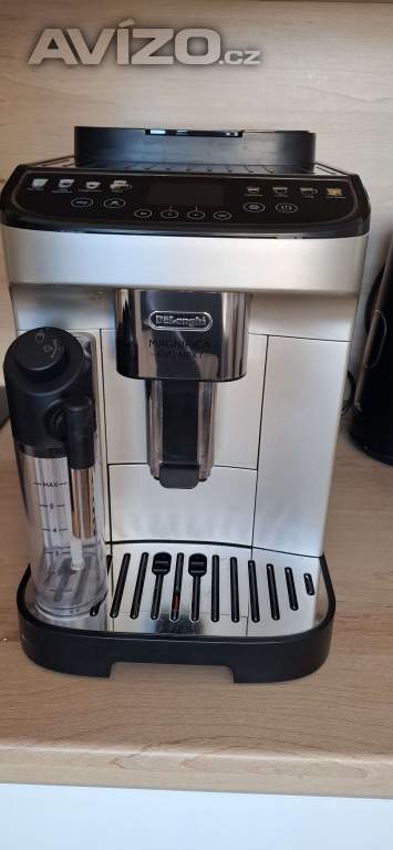 Foto inzerátu Automatický kávovar delonghi 