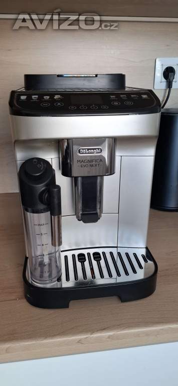 Foto inzerátu Automatický kávovar delonghi 
